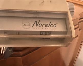 Norelco Radio