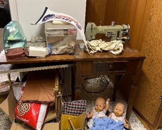 Necchi Sewing machine avocado green