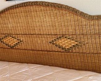 B005 Full Size Wicker Headboard And Frame