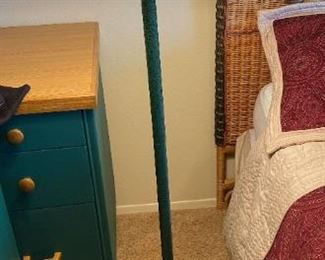 B011 Green Metal Floor Lamp
