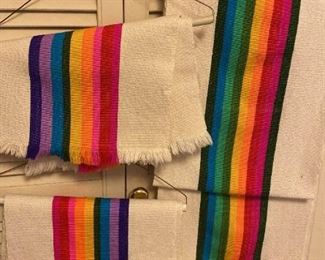 Br125 Vintage Rainbow Table Runner Placemats And Napkins