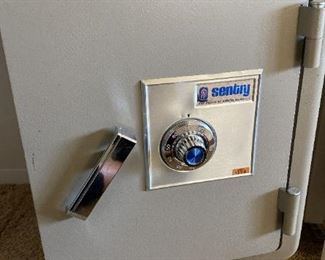Fr049 Sentry Home Safe