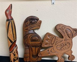 Lr012 Native Carved Totem Raven