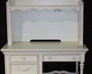 Disney Princess Collection Youth Desk with Hutch