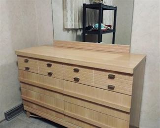 Mid century modern blonde light oak 6 drawer lowboy dresser 34 x 50 x 19 in with mirror 30 x 38 in