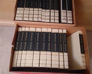 Books World Book of Encyclopedias. Full set plus years 1971 and 1972