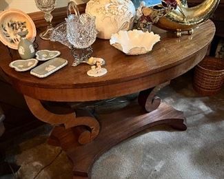 Beautiful antique heavy oval table