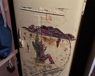 Vintage custom painting fridge that works great