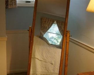 Bamboo pier mirror