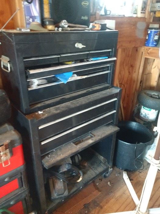 Helping Hands Estate Sales /Fl Dunnellon starts on 9/22/2022