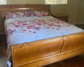 Bierdermeir style bed 