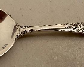 Example of the Reed & Barton French Renaissance set