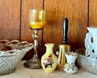 MISCELLANEOUS VINTAGE GLASSWARE