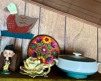 VINTAGE DECOR, COVERED CASSEROLE