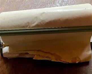 VINTATE PAPER ROLL DISPENSER