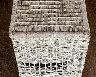 VINTAGE WICKER HAMPER