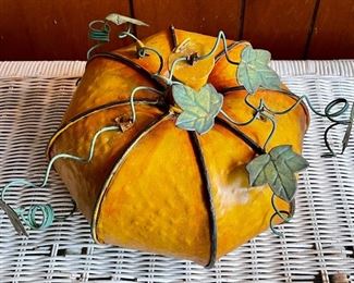TIN PUMPKIN DECOR