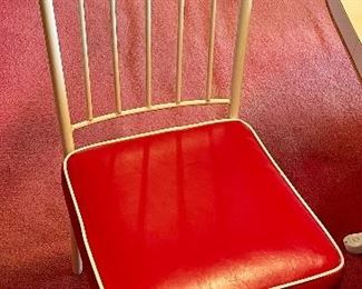 VINTAGE TABLE AND 4-CHAIRS