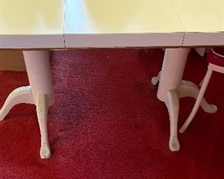 VINTAGE TABLE AND 4-CHAIRS