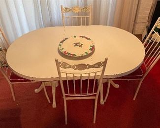 VINTAGE TABLE AND 4-CHAIRS