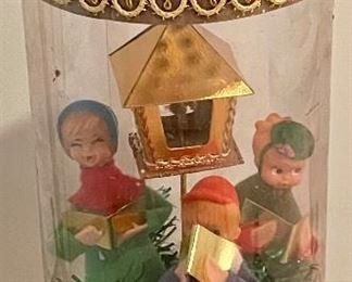VINTAGE CAROLERS SNOW GLOBE