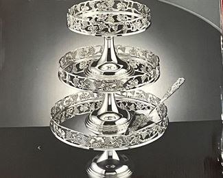NIB   GODINGER SILVER PLATED SET OF 3 GRAPE DESIGN CAKE STANDS W/CAKE SERVER