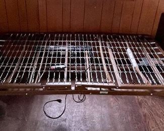 ELECTRIC MEDICAL ADJUSTABLE BED (NO MATTRESS)