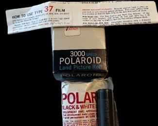 *NOS   3000 SPEED POLAROID LAND PICTURE ROLL (ORIGINAL BOX)