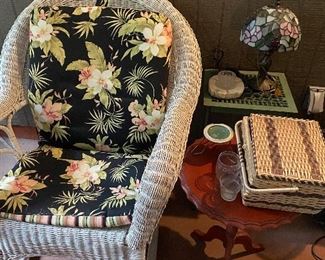 Cute chair with even cuter side tables!