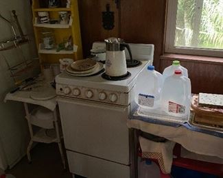 Electric stove and kitchen ware.
