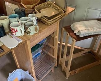 Cute little tables all over the place.