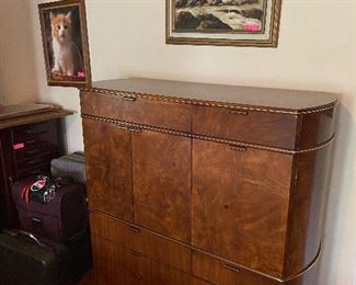 American of Martinsville Dresser.