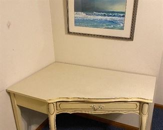 Cute French Provincial corner desk/table.