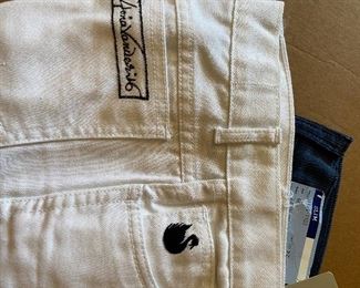 Gloria Vanderbilt jeans for the win.