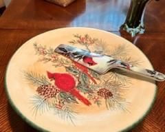 Pie/cake plate, hand painted glazed ceramic, Cardinal motif, matching cutter