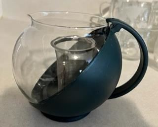 Coffee carafe with filter