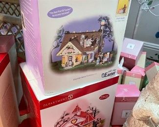 DEPARTMENT 56 House Displays