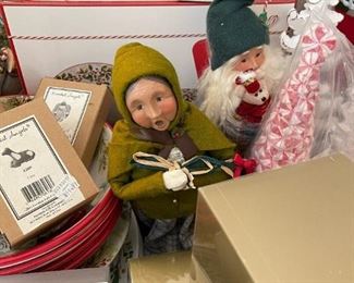 Vintage BYERS' CHOICE Carolers Figurines