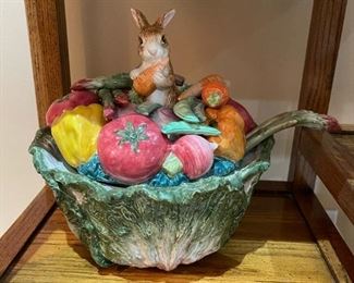 1996 FITZ AND FLOYD Bunny and Vegetables Soup Tureen