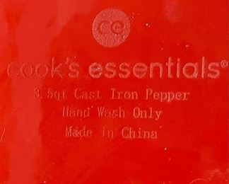 Cook's Essentials Cast Iron Pepper Dutch Oven