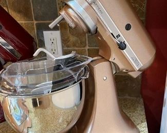 KITCHEN AID Artisan Mixer - BRAND NEW