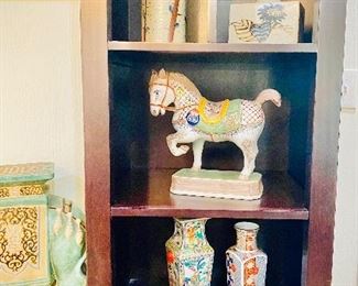 Porcelain tang horse 