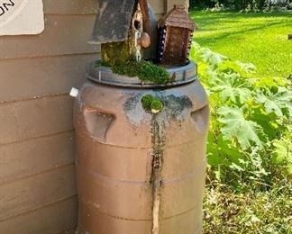 Rain barrel 