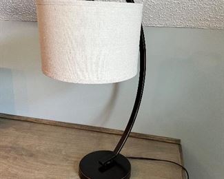 Desk lamp