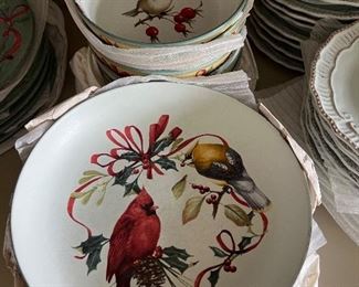 Lenox Set for the Holidays Winter Greetings Christmas Everyday 43 piece set