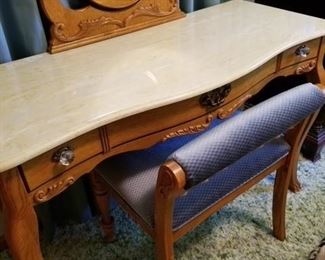 granite top bedroom bench and chair