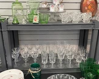 Misc crystal, green depression and chocolate pot