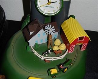 JOHN DEERE CLOCK WITH SOUND