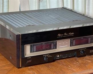 Pioneer M-90 Vintage Stereo Power Amplifier Amp	6x18x17in	HxWxD
