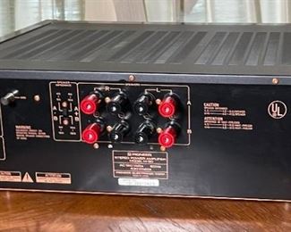 Pioneer M-90 Vintage Stereo Power Amplifier Amp	6x18x17in	HxWxD
